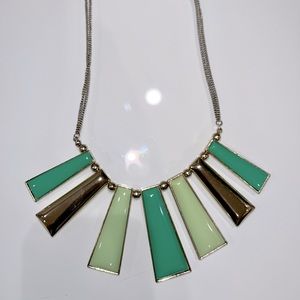 Glamorous green and gold necklace